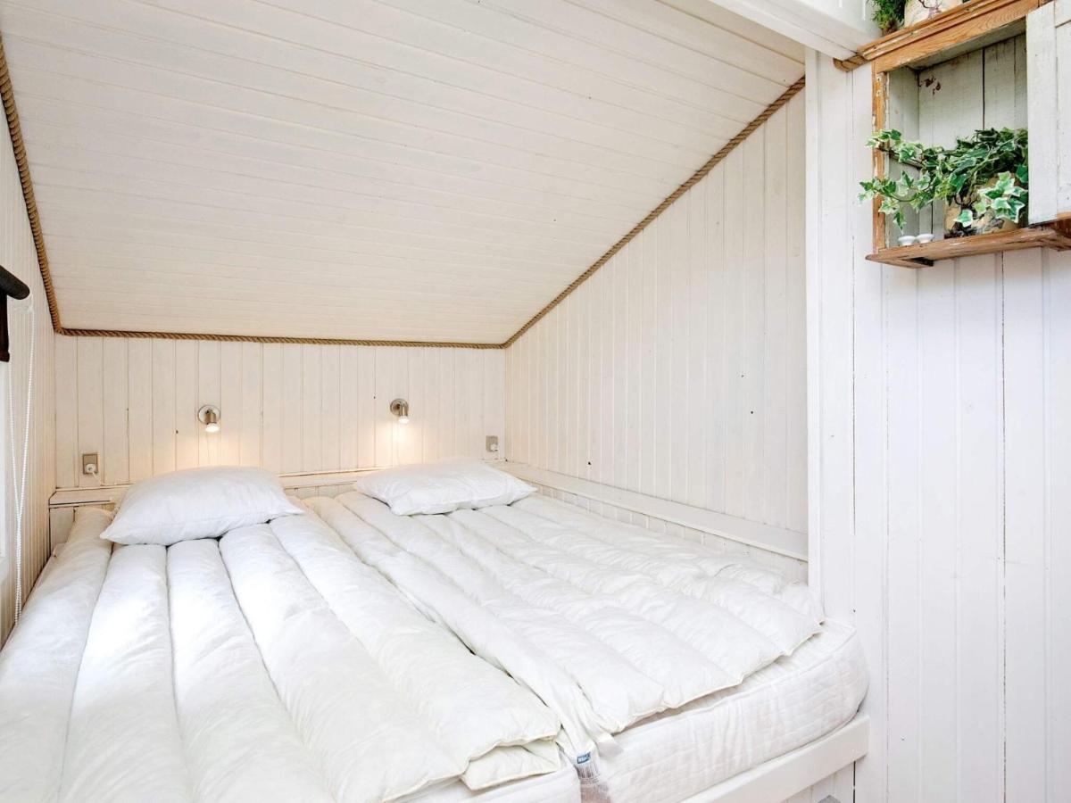 4 Person Holiday Home In L S Laeso Exteriör bild